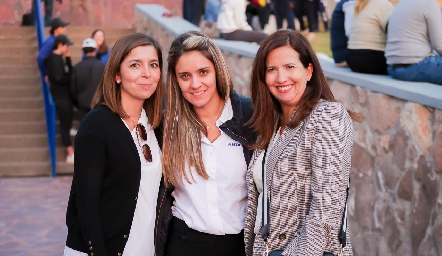  Karla Sarquis, Mónica Leboreiro y Gaby Zambrano.