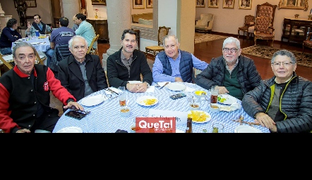  Gustavo Puente, Filiberto Estrada, Juan Carlos Ferrer, Juan Antonio Rodríguez, Manuel Ponce y Eduardo Romo.