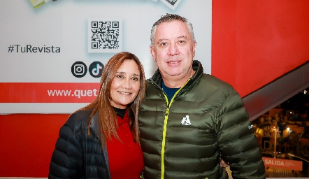  Gina García y Humberto Berrones.