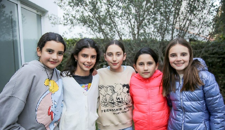  Roberta, Carlota, María, Maite y Lorenza.