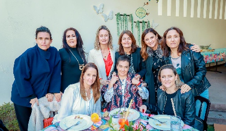  María Clara Abaroa, Ana Fonte, Gaby Artolózaga, Begoña de Bárcena, Rosamary Rosillo, María José Abaroa, Montse Fonte, Gaby Bárcena y Sofía Bárcena.