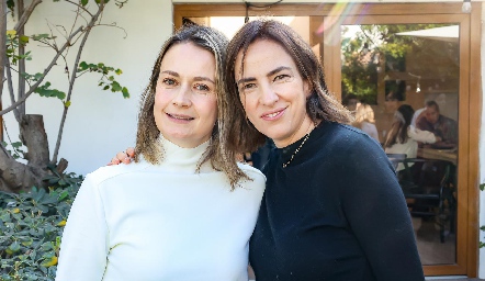  Gaby Artolozaga y Alejandra Güemes.