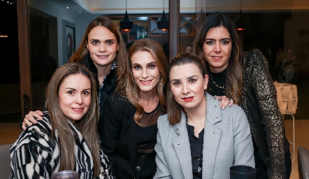  Maclau Rodríguez, Miriam García, Carla Huber, Janeth Rodríguez y Gabriela Labastida.