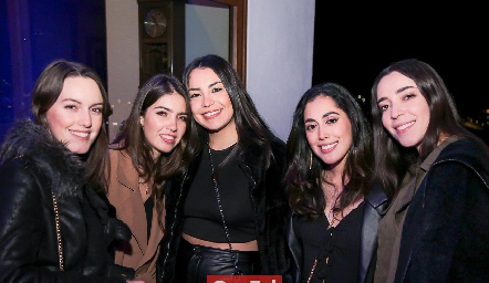  Sofía Jaime, Karina Alcalde, Ana Salazar, Daniela Monzón y Paola Izar.
