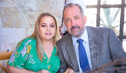  Montserrat Gutiérrez y Mauricio Quijano.