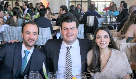  Daniel Villarreal, Mauricio Labastida y Sofía Álvarez.