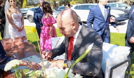  Juane Silva firmando como testigo.