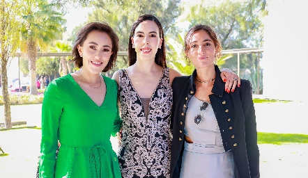  Midori Barral, Mariana Tobías y Mónica Serrano.