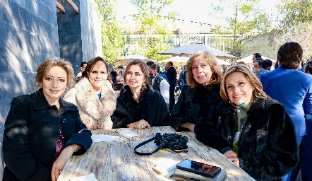  Vicky Azuara, Ale Treviño, Laura Rojas, Beatriz Díaz Infante y Tere Lastras.