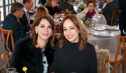  Raquel Altamirano y Ana Luisa Acosta.