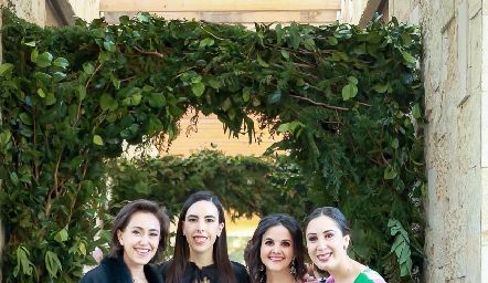  Midori Barral, Mariana Tobías, Yolanda Aguillón y Fernanda Garza.