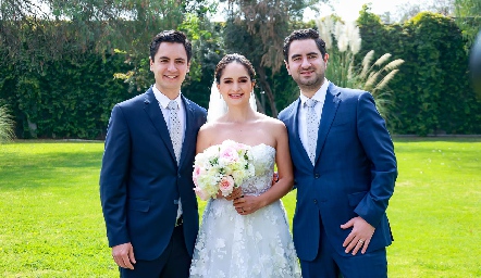  Alejandro, Claudia y Sebastián Villasana.