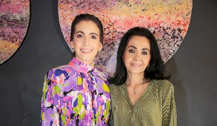  Ana Castrillón y Ana Musa.