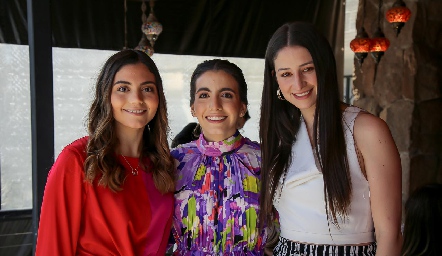  Alejandra Castrillón, Ana Castrillón y María Fernanda Ruiz.