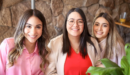  Lorena Caballero, Paola y Ale.
