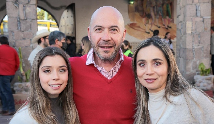  Natalia Gaviño, Alejandro Gaviño y Yolanda Álvarez.