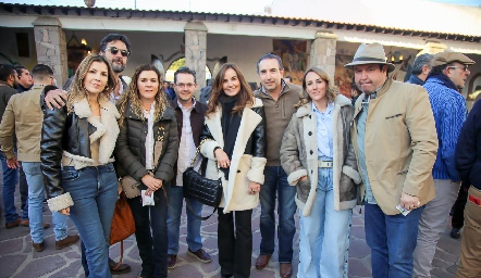  Consuelo Fernández, Mario Macías, Paola Vázquez, Alex Pérez, Paulina Quiroz, Alejandro Elizondo, Sandra Salgado y Humberto Abaroa.