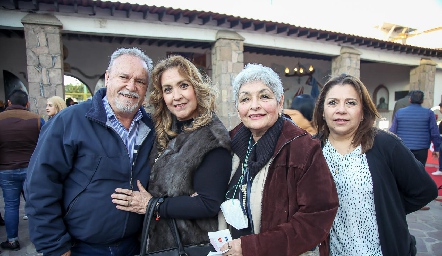  Raúl Araiza, Conchita Alba, Eva María de Derbez y Elba Hernández de Ortíz.