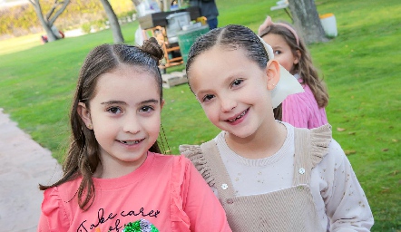  Ana Jose y Danna.