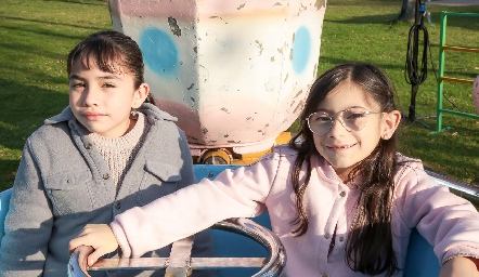  Paula Victoria e Isabela Valadez.