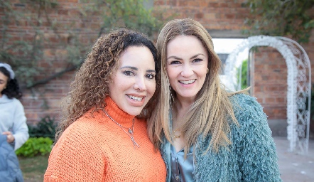  Aída Blanco y Luz Adriana Arellano.