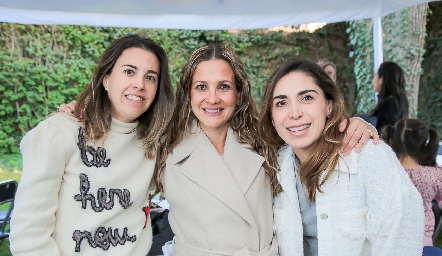 Cristina Barragán, Aurora Irigoyen y Miriam Abud.