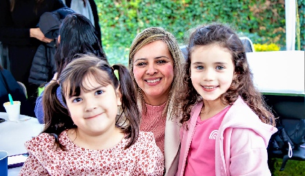  Carolina Rodríguez, Mari Jo Enríquez y Renata Hernández.