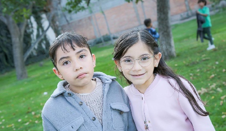  Paula Victoria e Isabela Valadez.