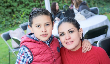  Mateo Chavarría y Érika Mendoza.
