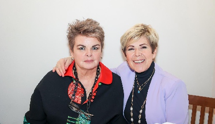 Irene Dent y Tita Covarrubias.