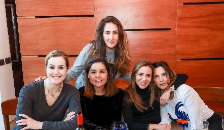  Gaby Hernández, Lorena Torres, Lorena Ortiz, Vero Franco y Marisol de la Maza.