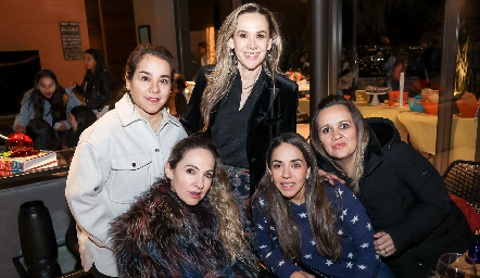  Margarita Torres, Maricarmen Ayala, Lila Medina, Gaby Camacho y Marijó Ejarque.