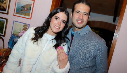  Fer González y Rodrigo Güemes se comprometieron en matrimonio.
