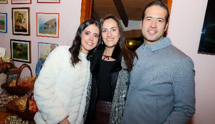  Fer González, Magda Foyo y Rodrigo Güemes.