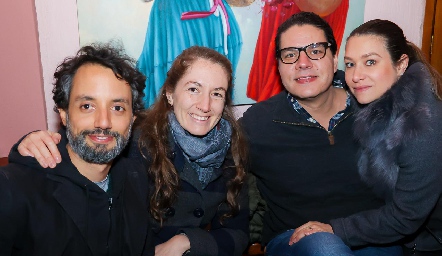  Agustín, Gabriela, Fernando y Ana Teresa.