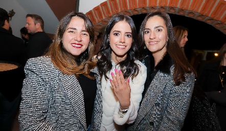  Mariana, Fer González y Magda Foyo.
