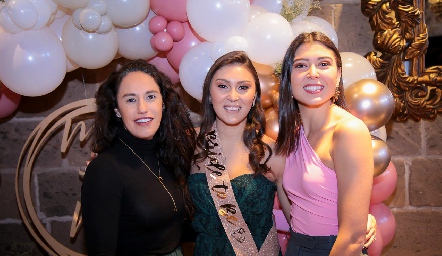  Gabriela Ramírez, Lili Medina y Carolina Medina.