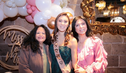  Marcelle Del Valle, Lili Medina y Carolina Aguilar.