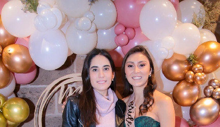  Mariana Rodríguez y Lili Medina.