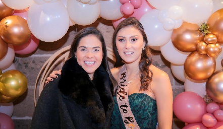  Yuli Valle y Lili Medina.