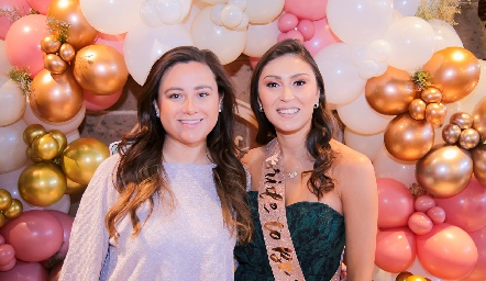  Lorena Madrigal y Lili Medina.