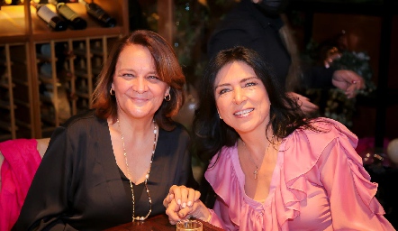  Rosy Rivera y Carolina Aguilar.