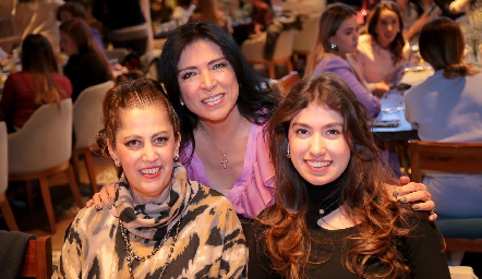  Tita Abud, Carolina Aguilar y Miriam Mahbub.