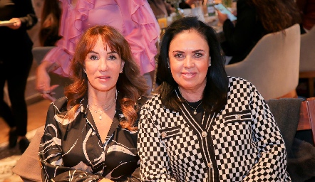  Patricia Espinosa y Julia Marín.