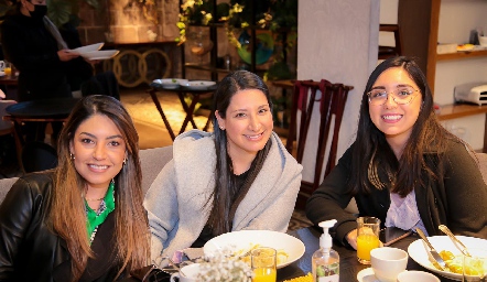 Vero Mitre, Paulina y Alejandra.
