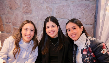  Ana Lucía Guerrero, Pili Aguilar y María Galán.