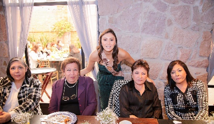  Georgina Tinoco, Leticia Medina, Lili Medina, Lorenza y Martha.