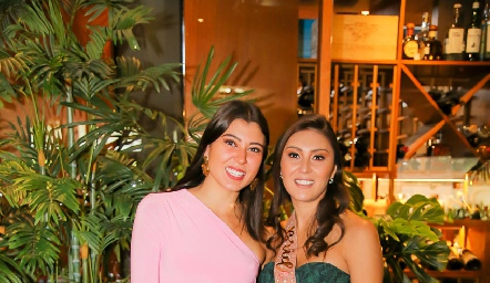  Carolina y Lili Medina.
