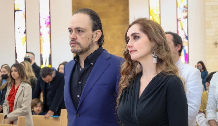  Padrinos de Christian, Juan Sarquis y Diana Favela.