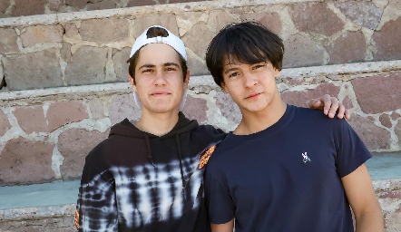  Mauricio y Franco.